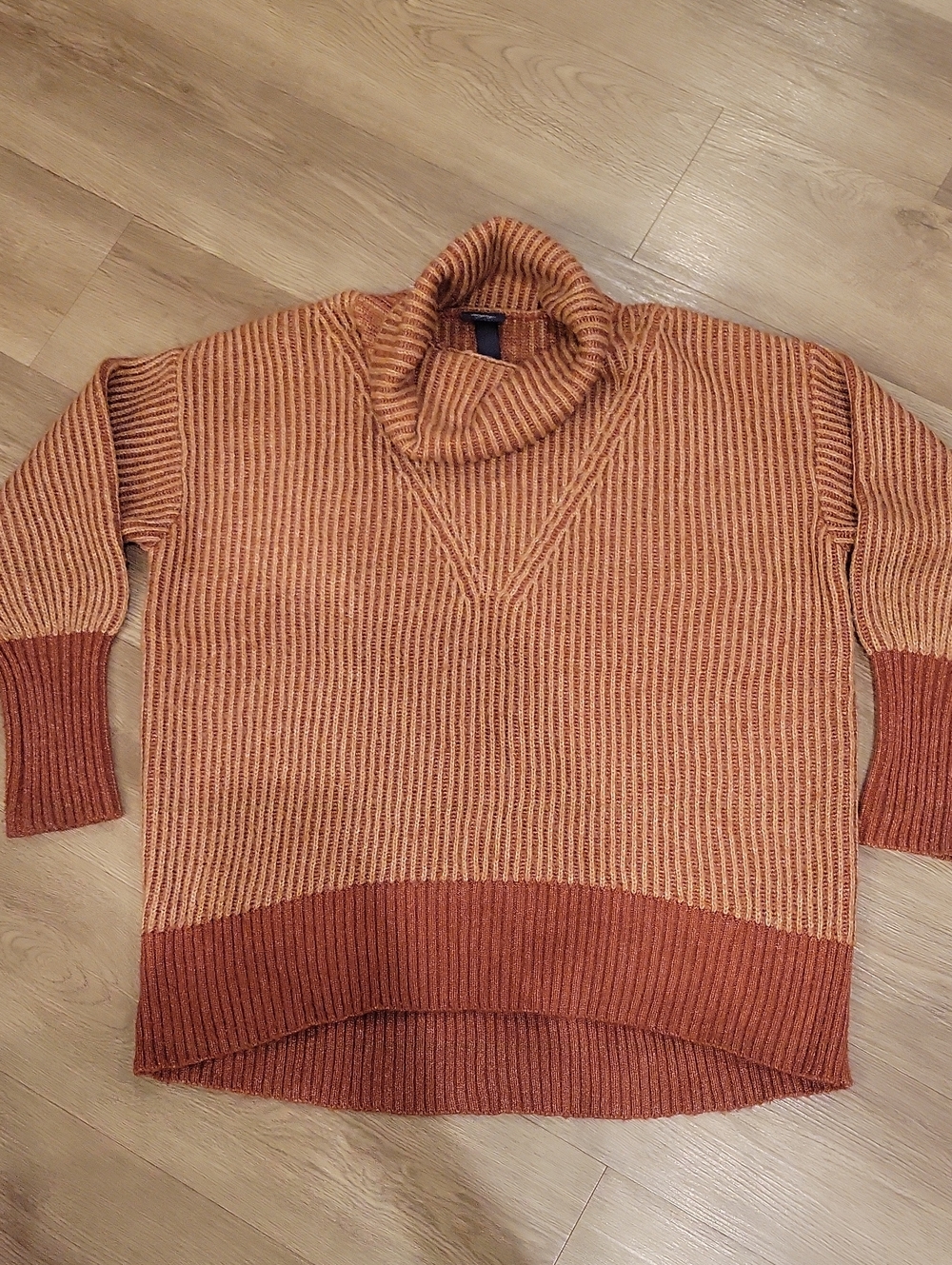 Daytrip Two-Tone Rust & Cream Turtleneck Sweater